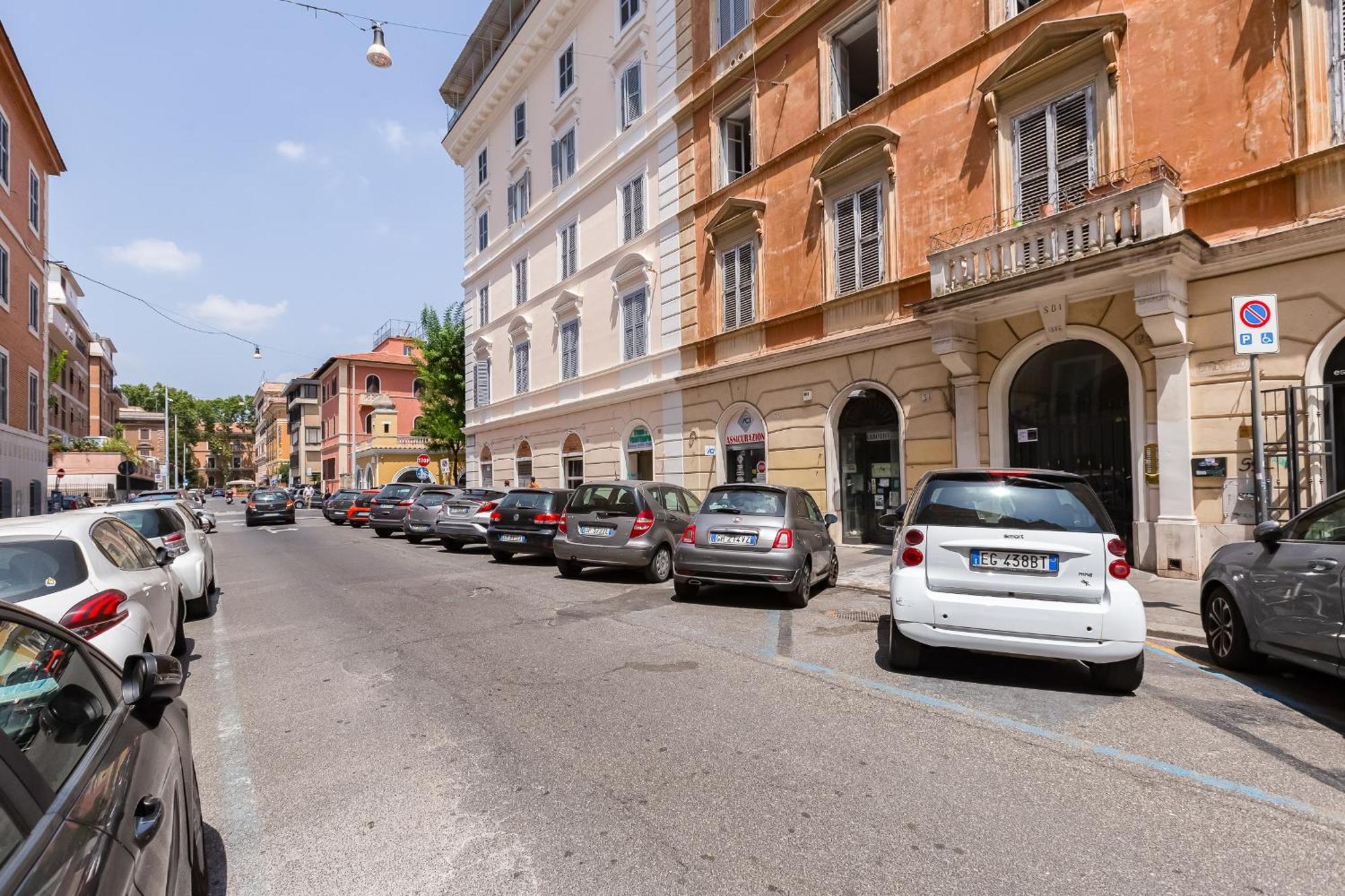 Bmga L Central Holiday House 2Bdr Near Vatican Roma Exterior foto